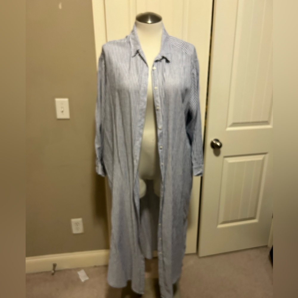 Seer sucker duster, kimono, coverup.